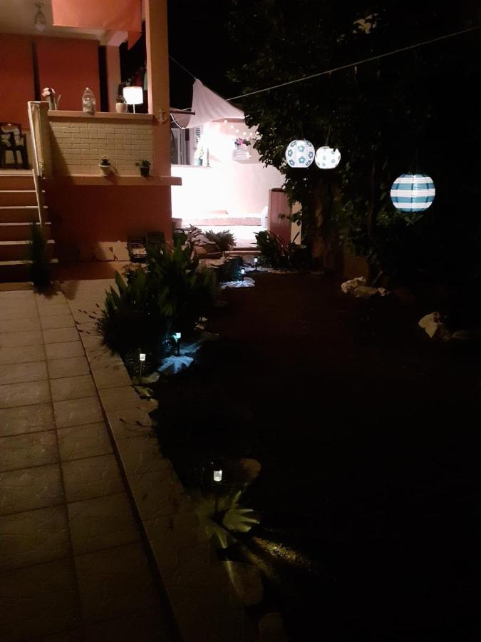 Lumar Holidays And Apartments Preko Kültér fotó