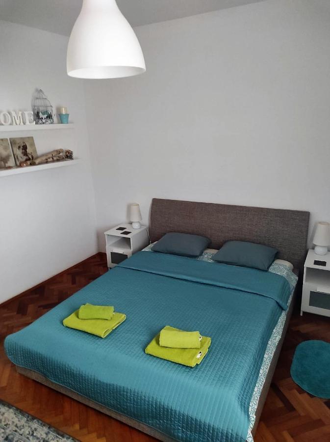 Lumar Holidays And Apartments Preko Kültér fotó